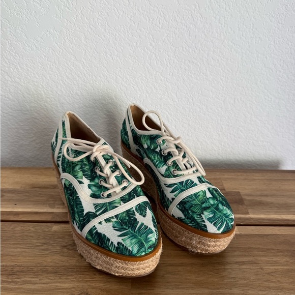 SCHUTZ- Tropical Leaf Print Espadrille Sneakers 6B - Picture 1 of 9